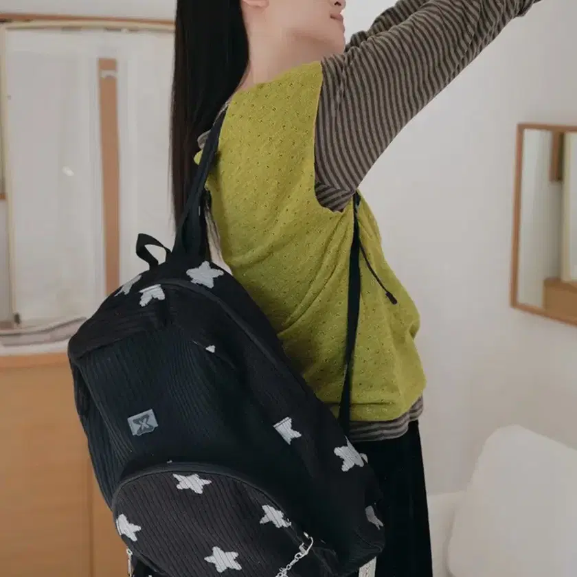 韓国商品/MUWM Nest Backpack (Black Star) MUSINSA | MUWM Nest Backpack (Black Star)