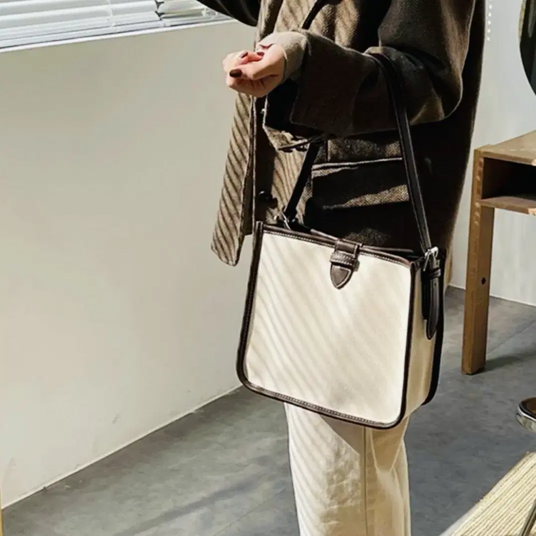 ENZO BLUES☆Pixel Logo Shoulder Bag MUSINSA | ENZO BLUES Pixel Logo Shoulder Bag (Light Grey)