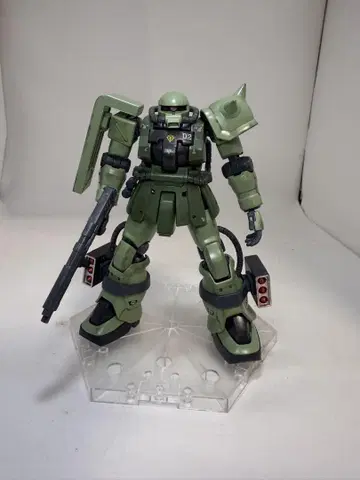 HG 자쿠 F2형 건담 프라모델
