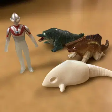 반다이 소프트 비닐 가마쿠지라 가바돈 (A) (B) 울트라맨