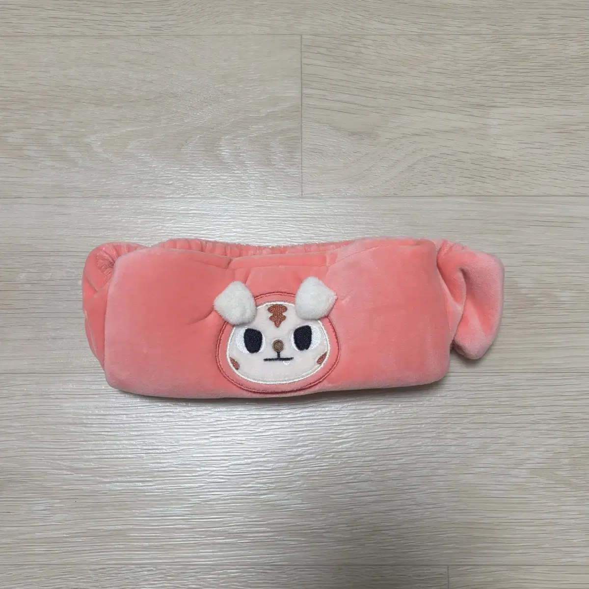 Caravity Jungmo Lew hairband wts sell