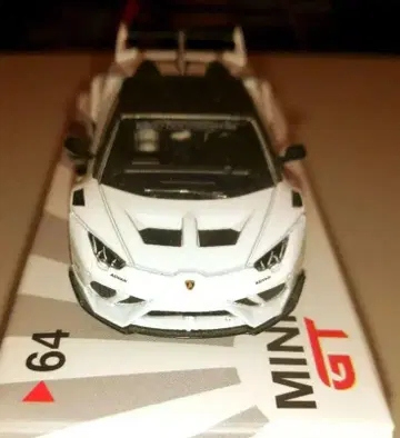MINI GT lbwk 람보르기니 우라칸 GT 화이트 1/64