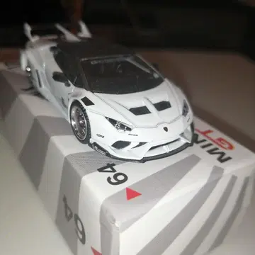 MINI GT lbwk 람보르기니 우라칸 GT 화이트 1/64
