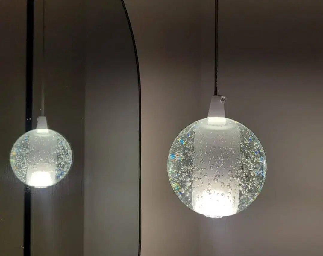 Half-priced Delivery included. One pendant ceiling light