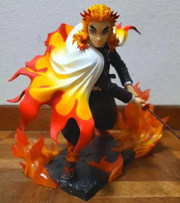 귀멸의 칼날 ARTFX J 렌고쿠 쿄쥬로 피규어