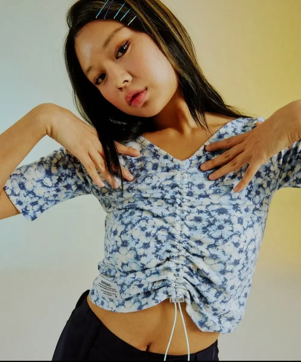 Plasma Sphere Shirring Twist Crop Top Blue Floral Pattern Flower Floral