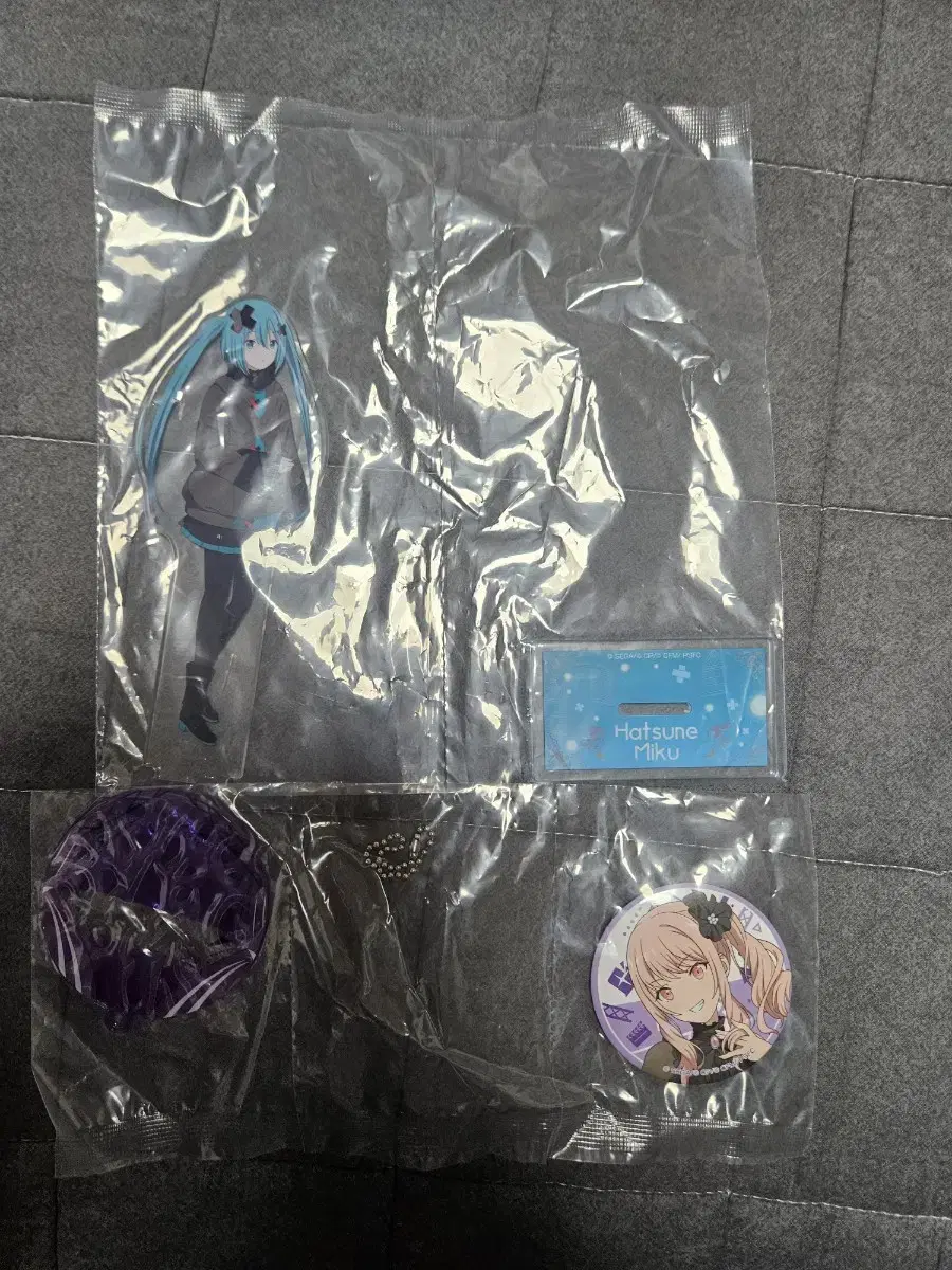 프로젝트세카이 극장판 제일복권 아크릴스탠드, 캔뱃지