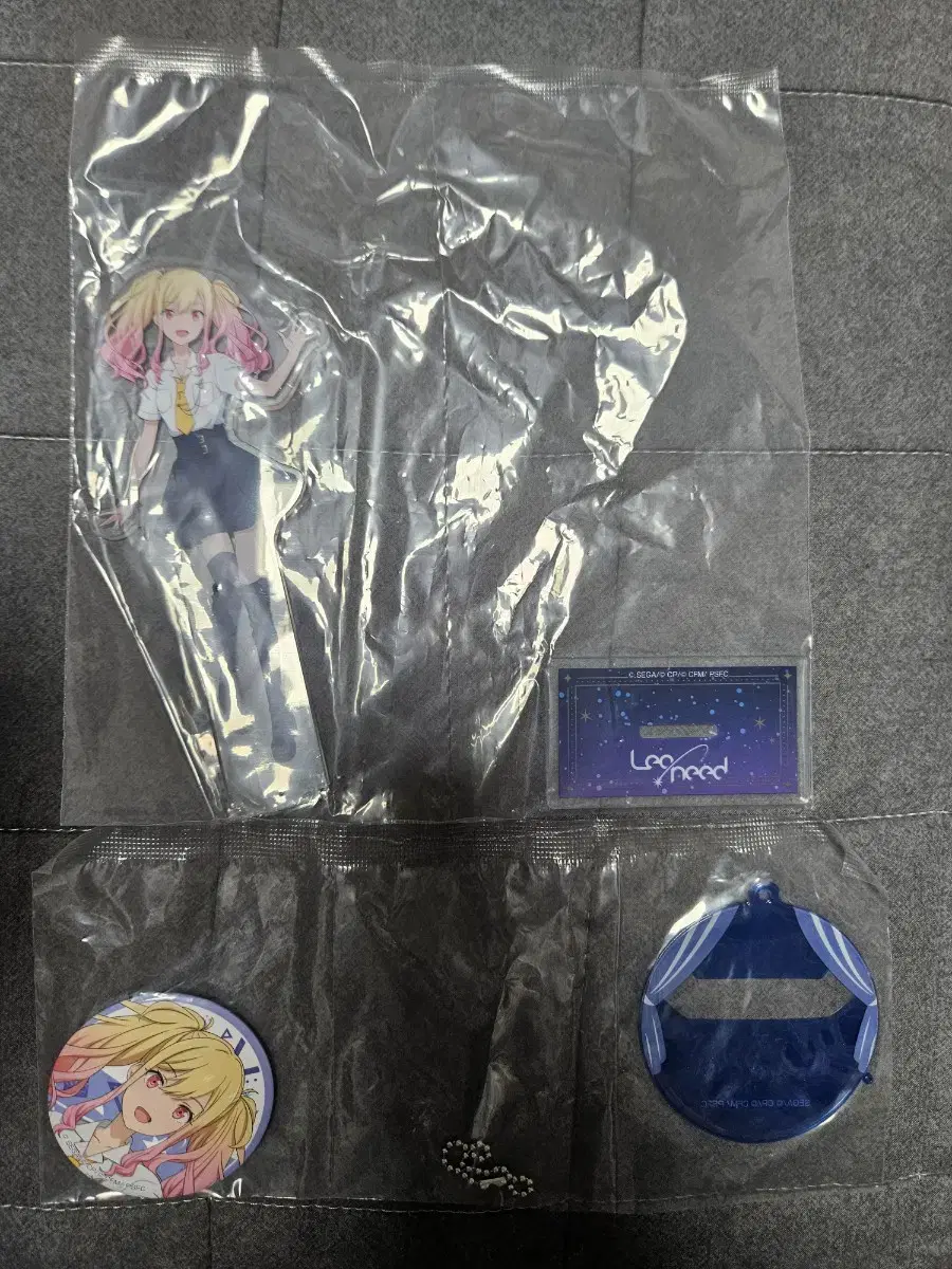 프로젝트세카이 극장판 제일복권 아크릴스탠드, 캔뱃지
