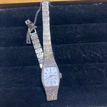 실버 아날로그 시계 직사각형