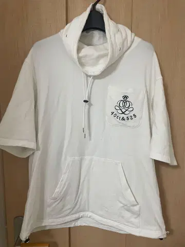 최종 가격 인하! 40ct&525 볼륨 넥 반팔 화이트 후드티