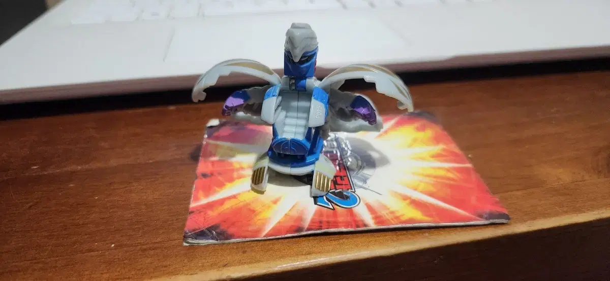 Shooting Bakugan Light Attribute Lewmina Master Ingram