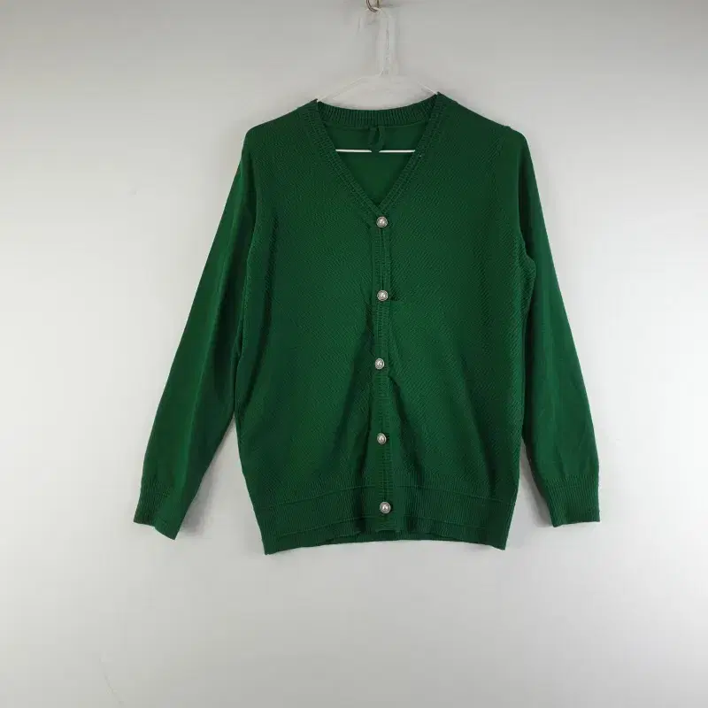 G3249 OARO Women's 85 Green Knit V-neck Cardigan