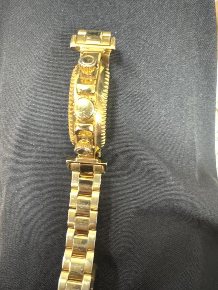 Debassqq og Bracelet sell