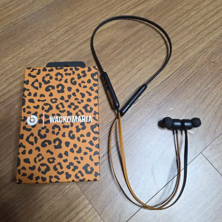 BEATS X WACKO MARIA WIRELESS EARPHONES WACKO MARIA Debuts Leopard