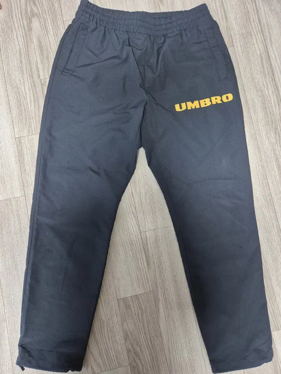 Umbro Woven Pants, L size