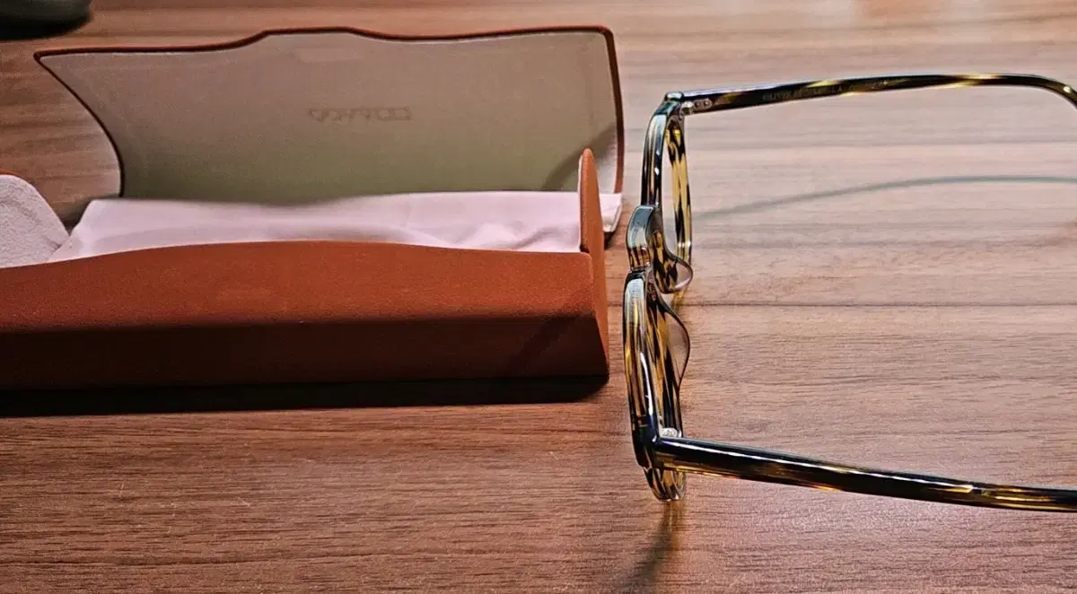 Oliver Peoples Gregory Peck OV5186A 1003 47size