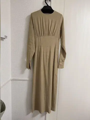 새상품 택 포함 TODAYFUL 팩 오픈 린넨 원피스 카멜