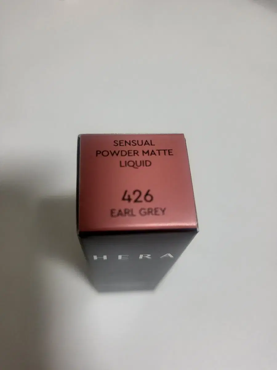 Hera Sensual Powder Matte Liquid Earl Grey 1.4g Gift + Toner Pad
