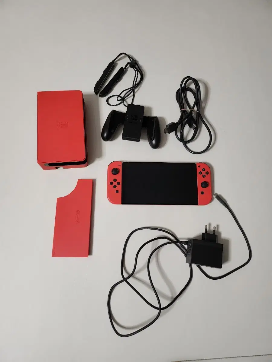 Nintendo Switch OLED Mario Edition Red