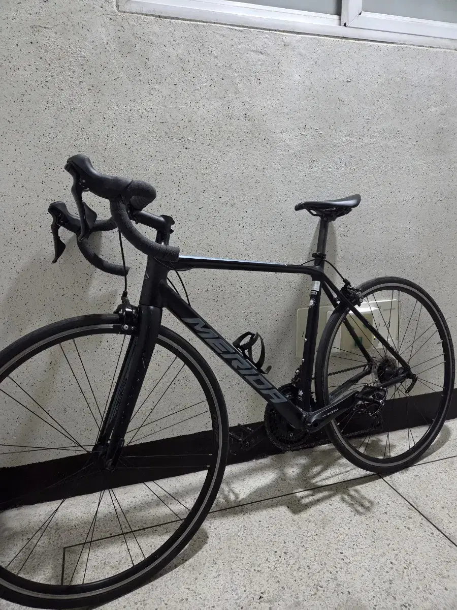 2022 Merida Scultura Rim 400 Road Bike