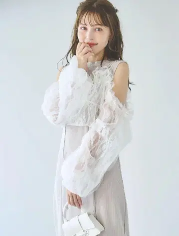 dazzlin 코르셋 튤 뷔스티에 컷 원피스 M 사이즈