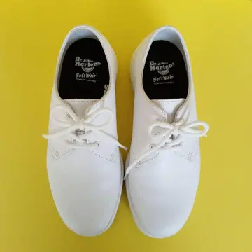 Dr.Martens 로퍼 화이트 UK4
