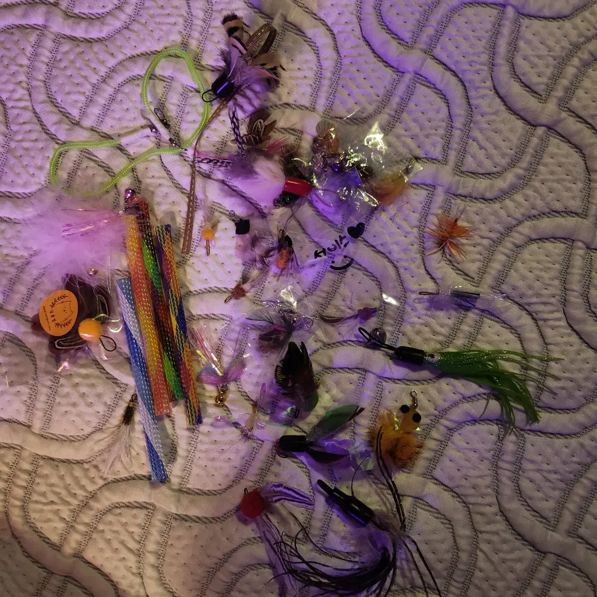 Selling cat toys in bulk