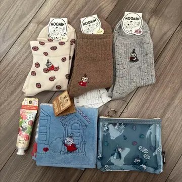 신품 무민 미 양말 3켤레 핸드 크림 플랫 파우치 미니 타월 세트