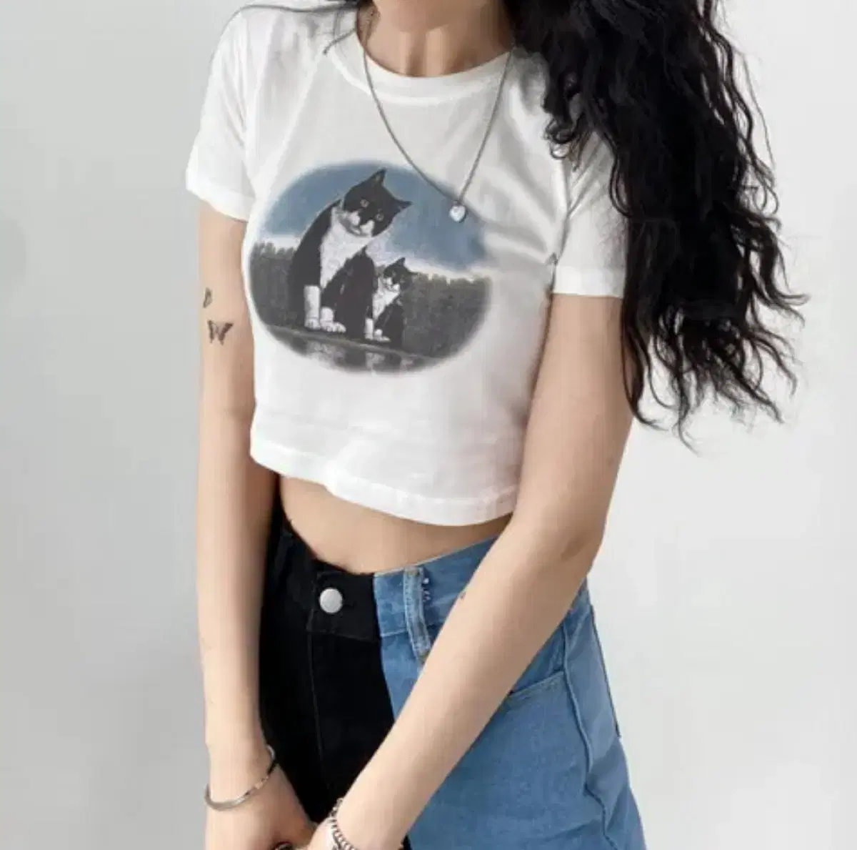 에이블리 코숏 고양이 크롭 반팔티