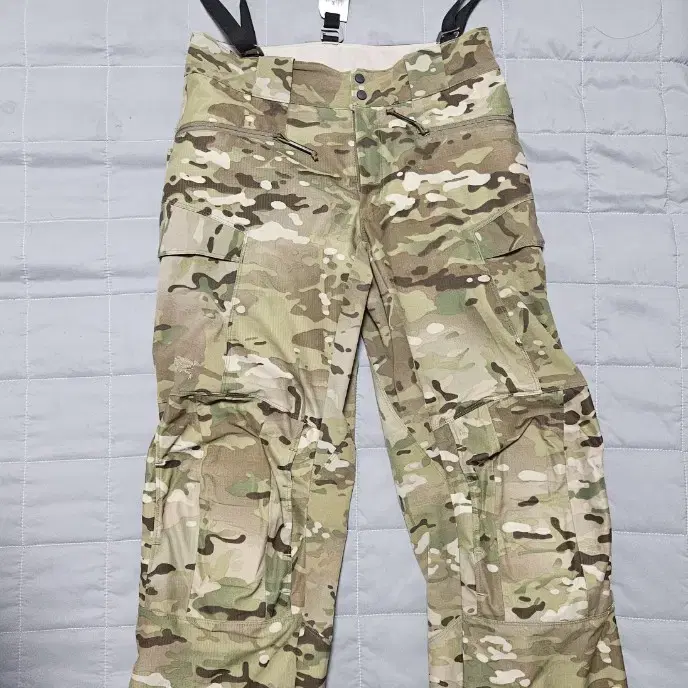 ARC'TERYX | 아크테릭스 Arc'teryx LEAF Gryphon Pant Multicam on
