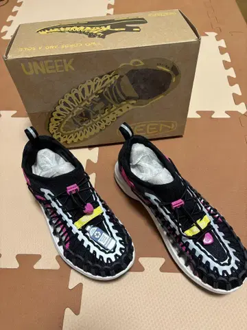 KEEN 킨 UNEEK SNK 유니크 스니커즈 샌들