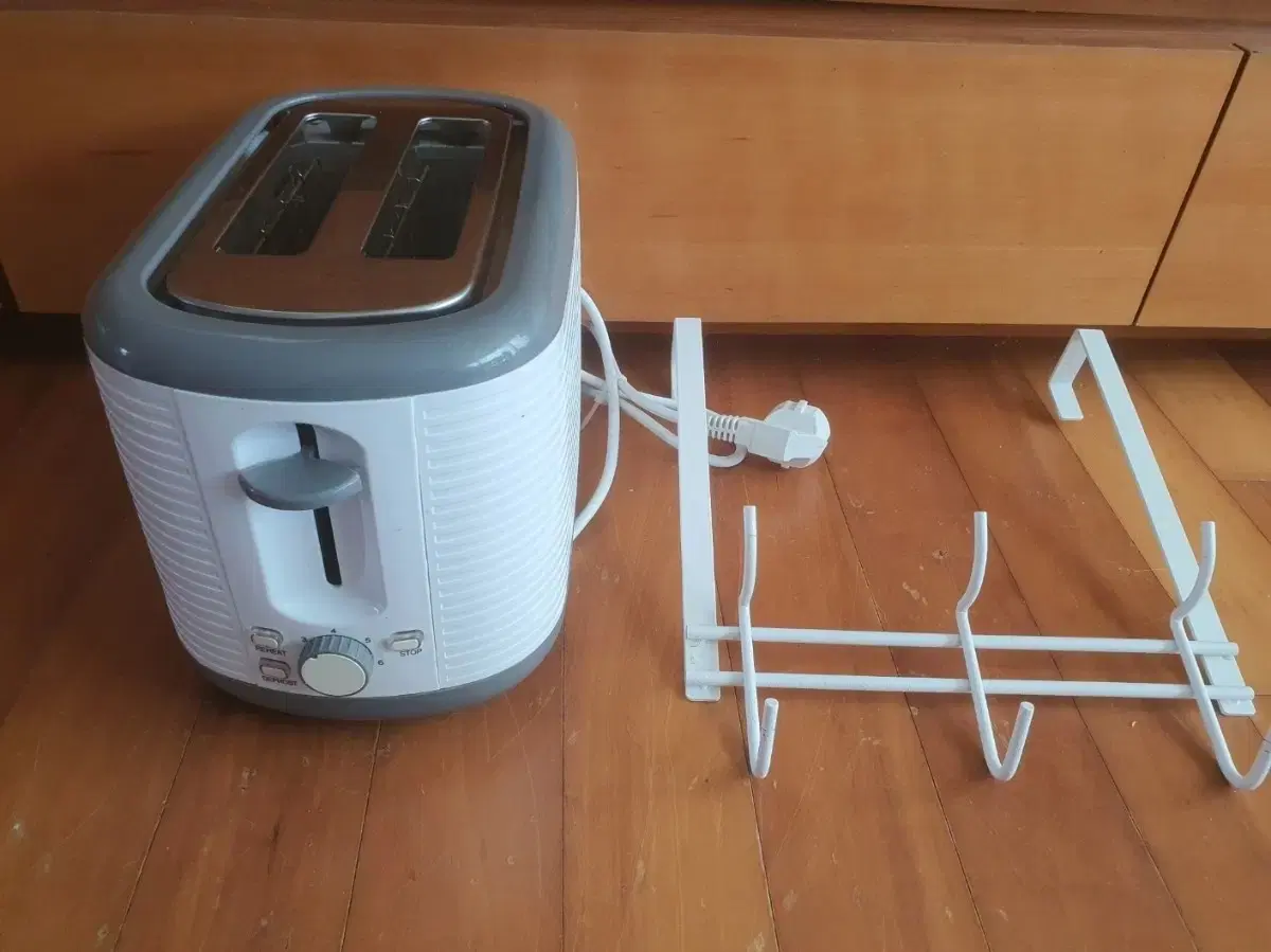 ELO Toaster (Multipurpose Rack Bonus)