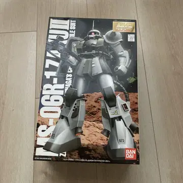 반다이 건담 프라모델 MS-06R-1 ZAKUII MG 프라모델