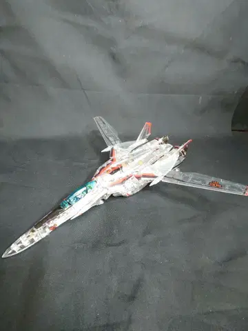 반다이 1/72 VF-25F 메시아 발키리 클리어 Ver. 완제품