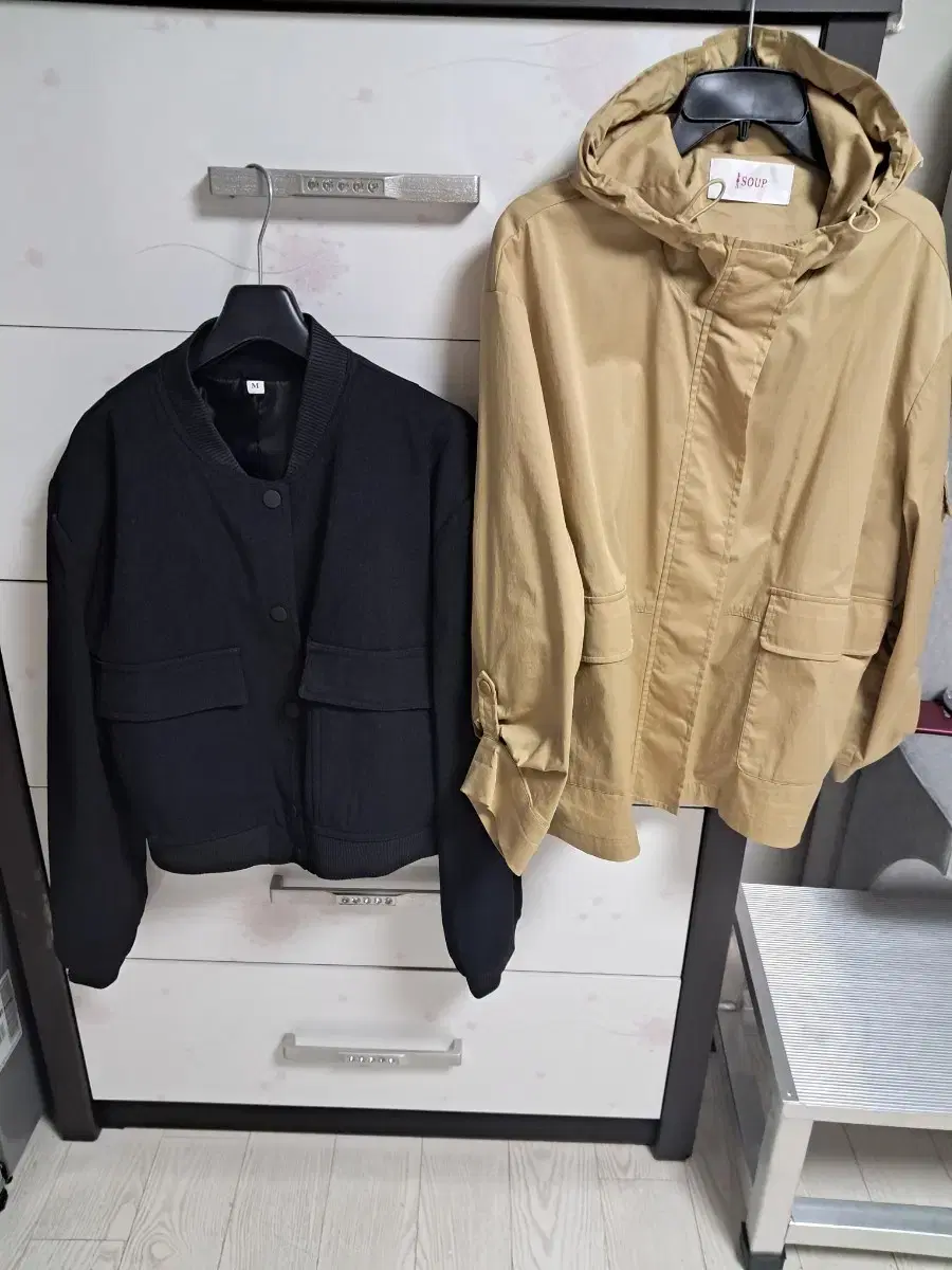 봄가을점퍼 두개다드려요