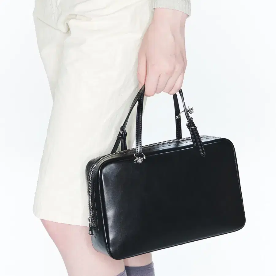 Margarin Fingers LACE FRILL STRING BAG (New) on Bunjang