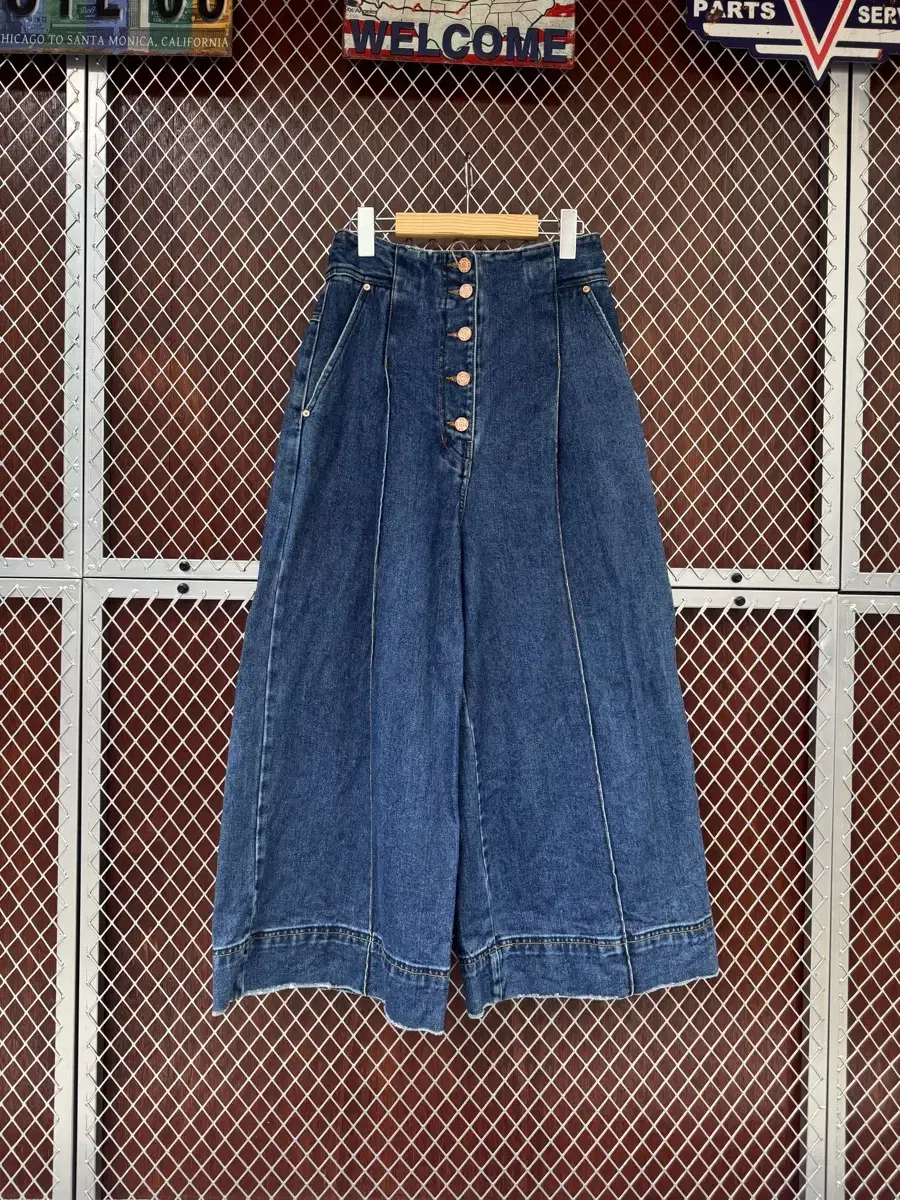 Lucky Chouette Wide High-Waist Button Stitch Denim Pants Jeans M