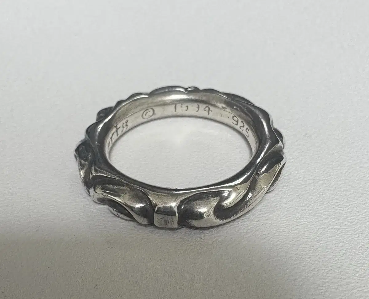 [No. 19] Chrome Hearts Scroll Band Ring