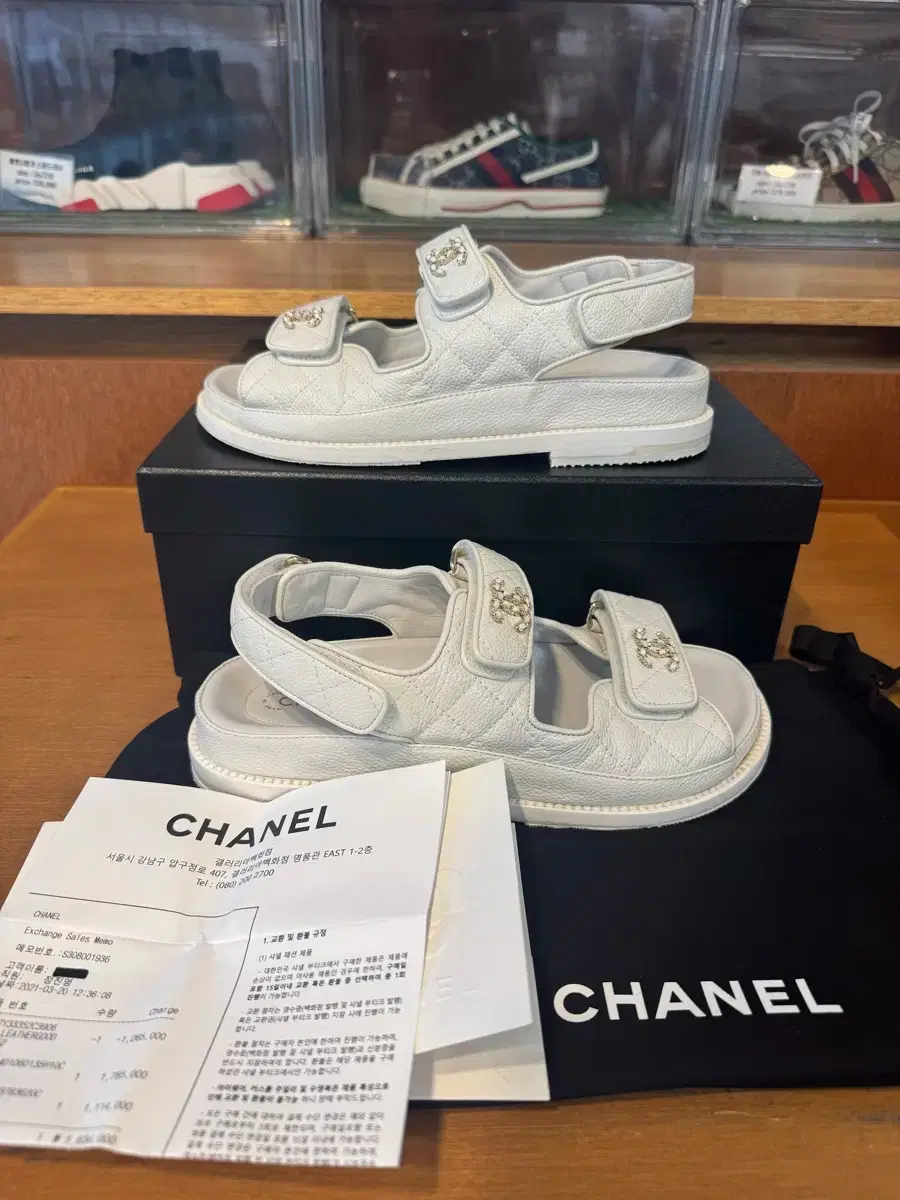 35.5/225) Chanel Belle Toe Sandals