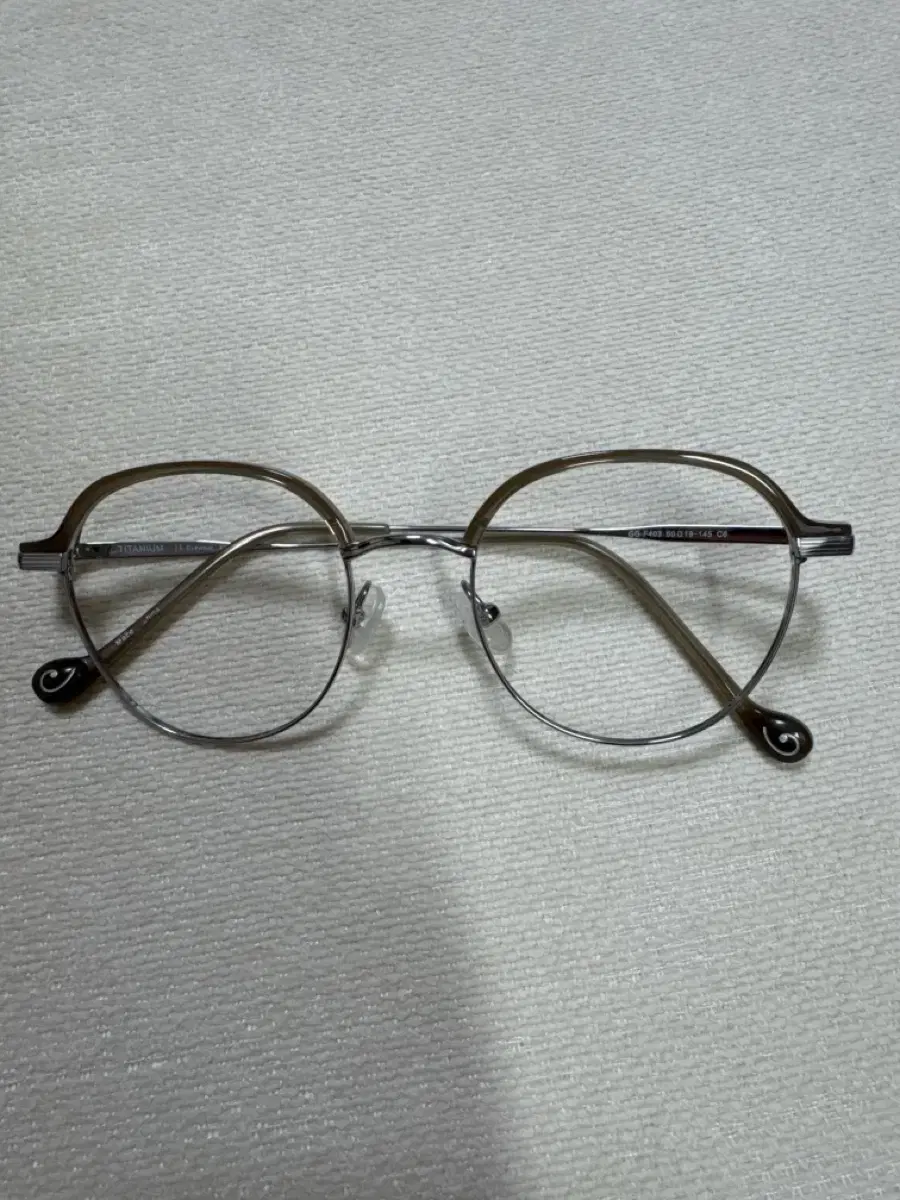 New product) Hummer Titanium Glasses Frame