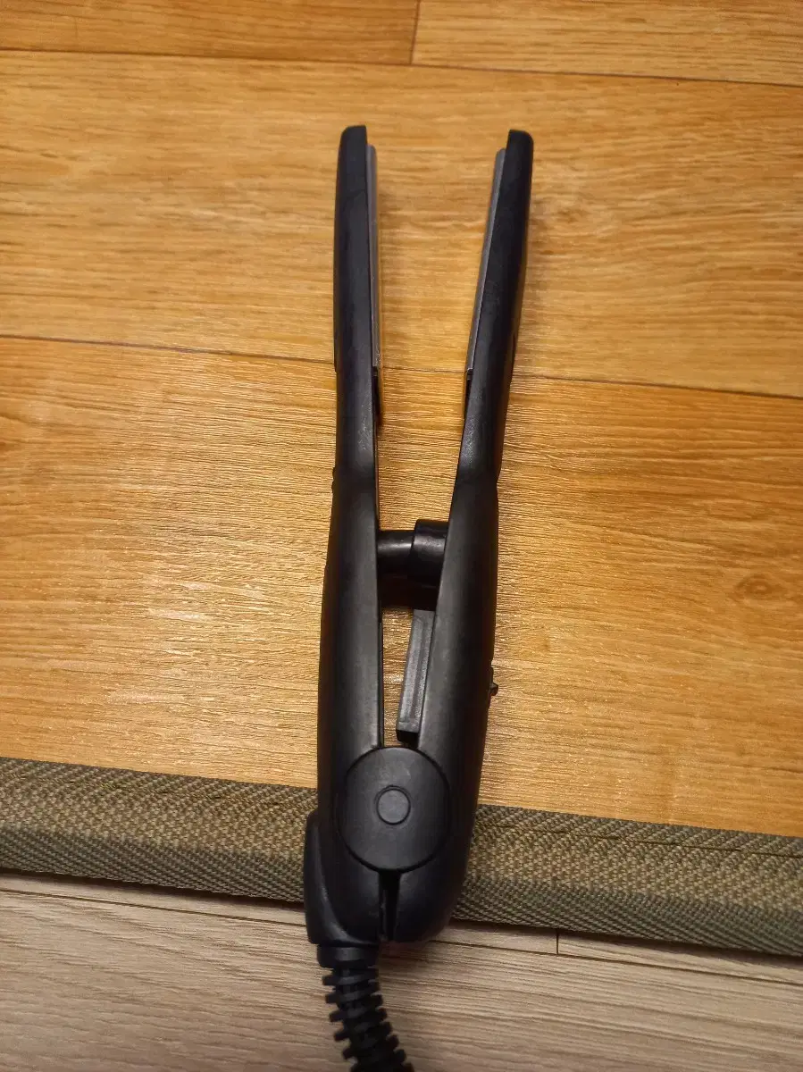Annashell Hair Straightener