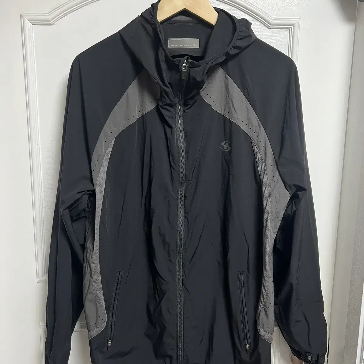 SAN SAN GEAR | 산산기어 San San Gear Slash Slit Jacket Ivory