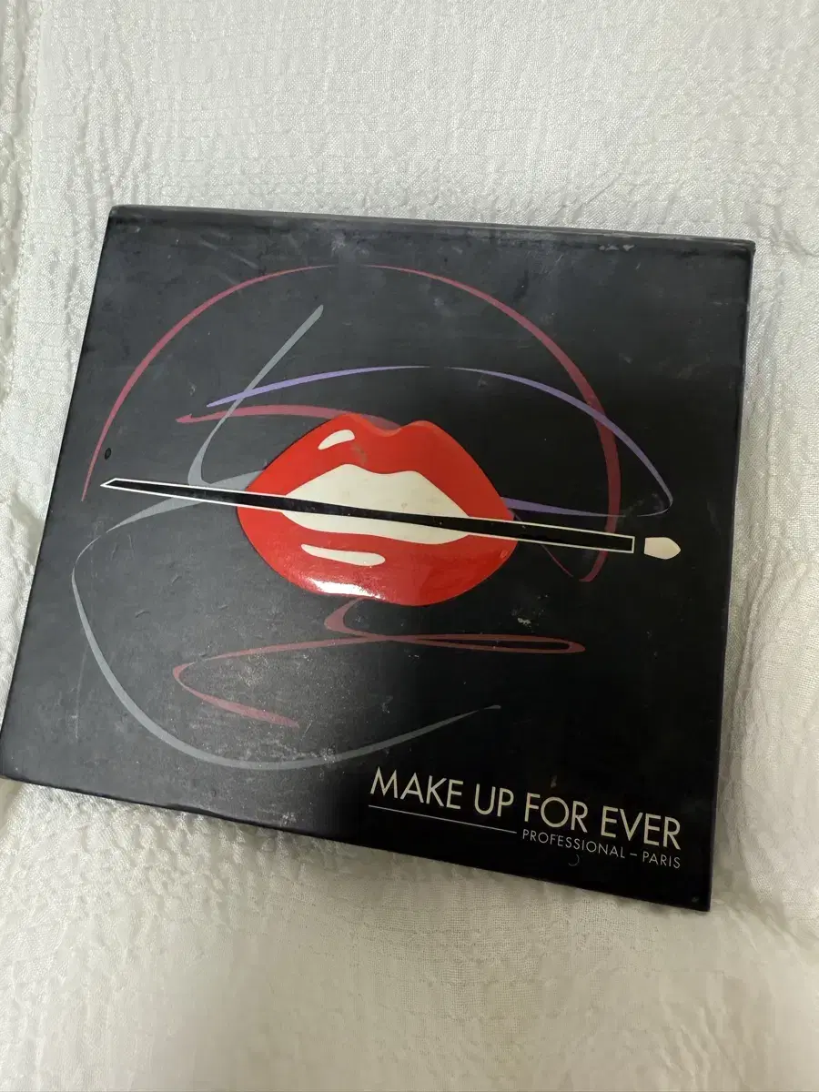 MAKE UP FOR EVER Eyeshadow Palette