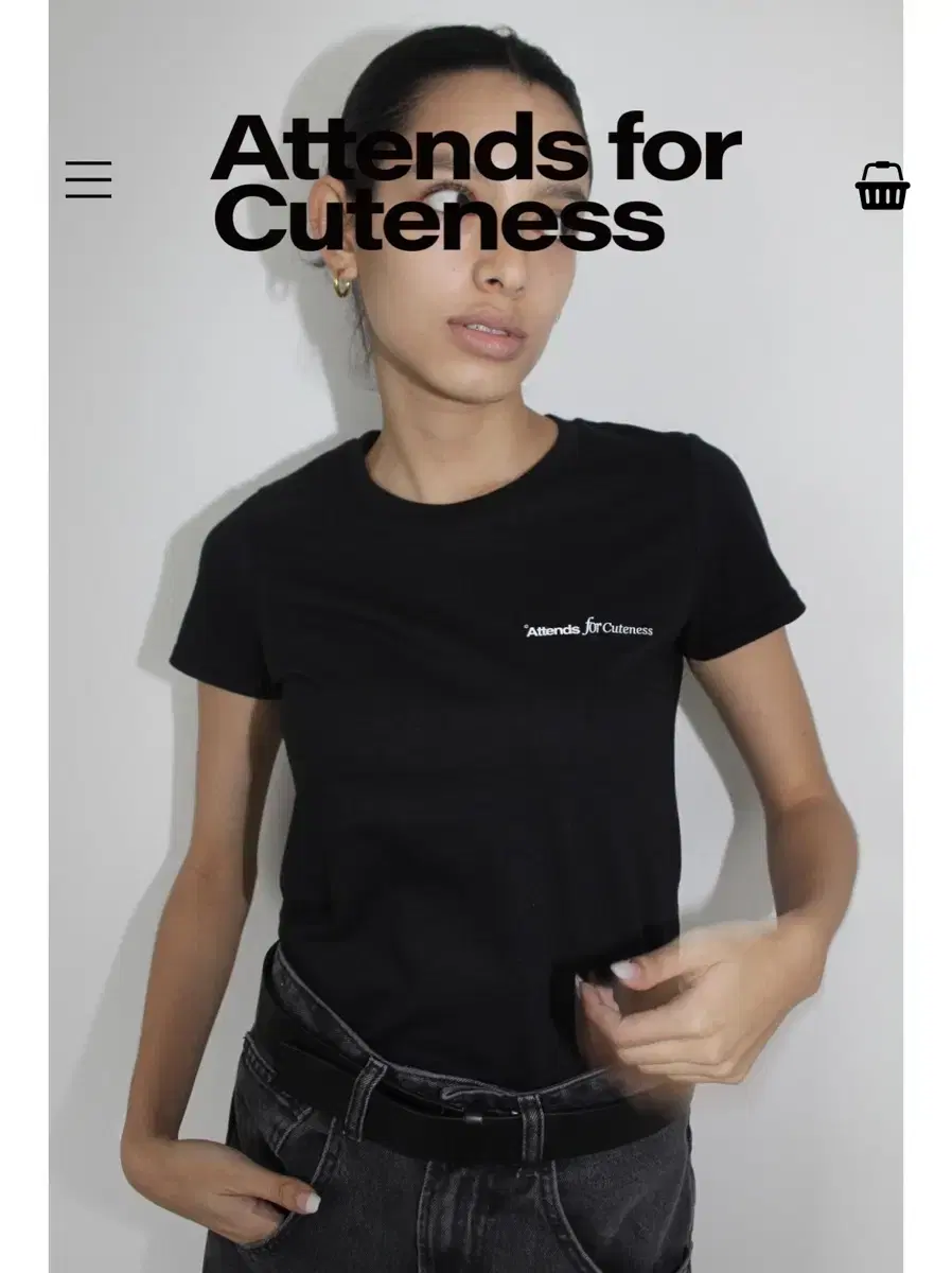 어텐즈 baby tee shirt black