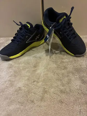 컨디션 최상 YONEX POWER CUSHION 네이비 22 테니스화
