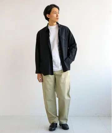 오라리 워시드 핀스 라이트 치노 팬츠