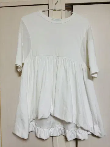 헤린.사이 프릴 톱스