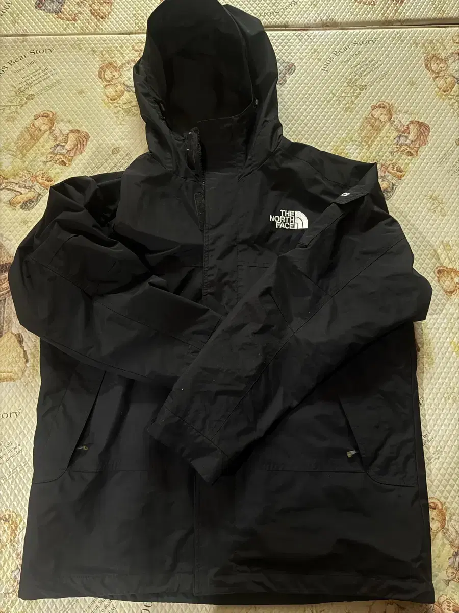 The North Face windbreaker L
