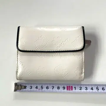 레어 쇼와 레트로 헬로키티 에나멜 지갑 산리오