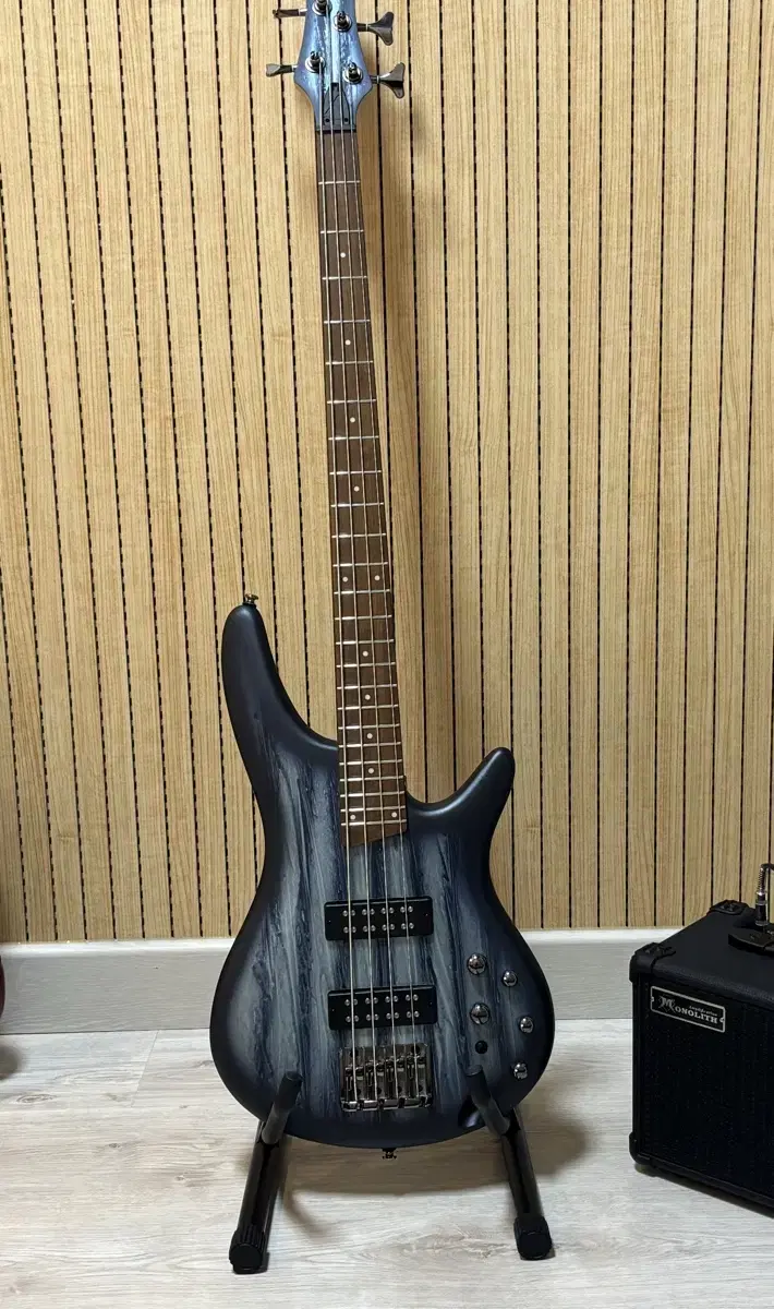 Ibanez Bass sr300E SVM